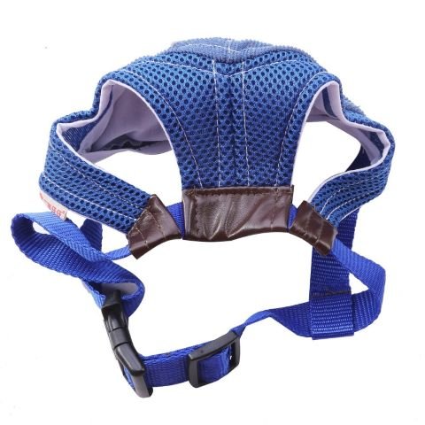 Casquette chien en maille bleu avec  sangle, modèle Goliath, vue arrière montrant les sangles et la fixation.