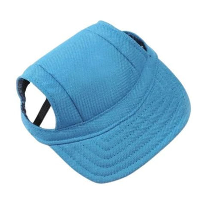 Casquette pour chien / Marley, visière bleue légère et ajustable, vue de côté.