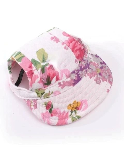 Casquette imprimé floral rose et blanc pour chien, modèle Nelly, vue de face.